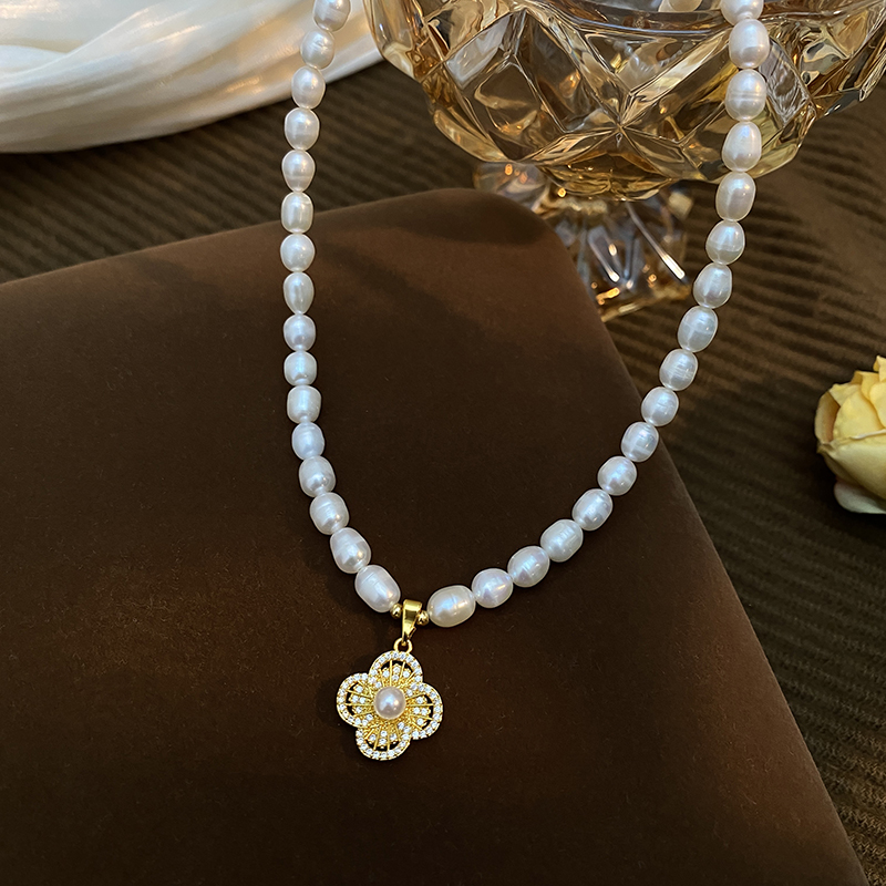 精致四叶草吊坠天然淡水无核真珍珠项链女气质大牌轻奢时尚锁骨链