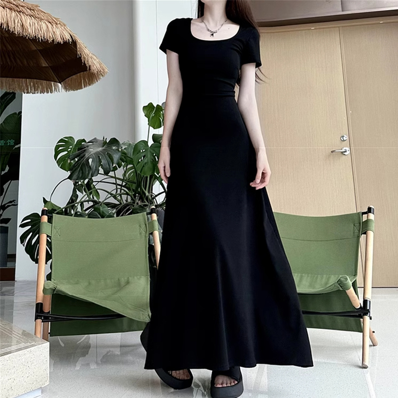 2025新款小个子法式黑色修身连衣裙子夏季女装高级感气质收腰长裙