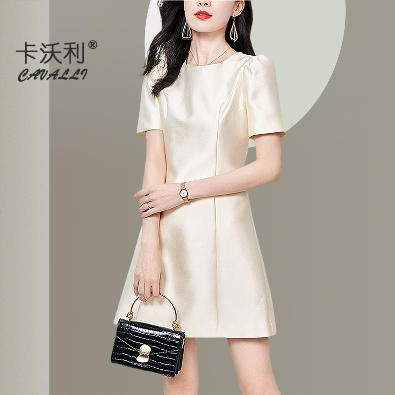 简约收腰优雅杏白色连衣裙夏高级感2025新款气质小个子A字裙洋气