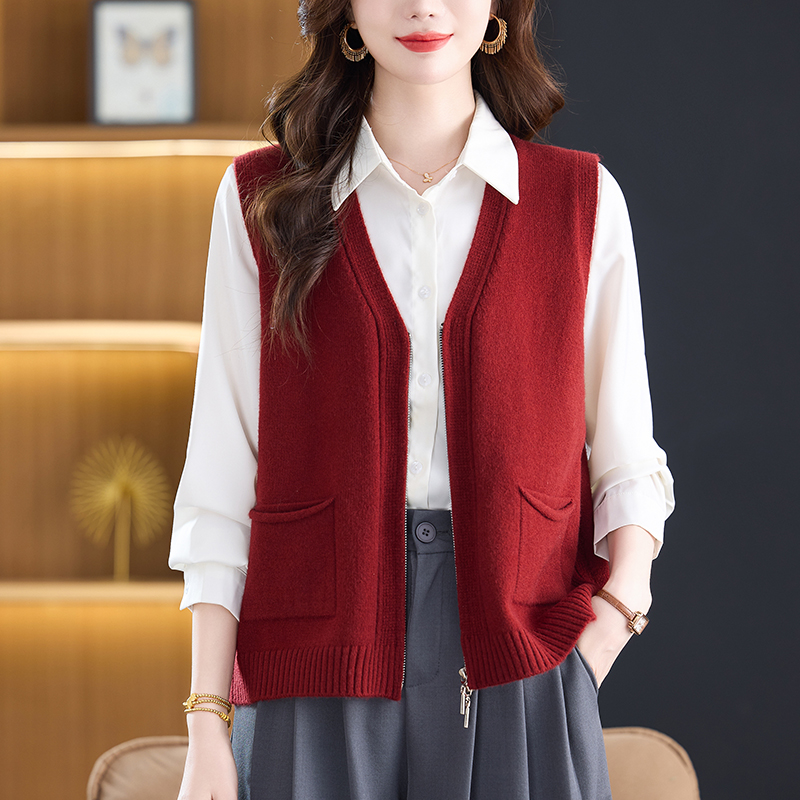 妈妈马甲外套春秋短款洋气百搭针织坎肩开衫2025新款马夹背心外搭