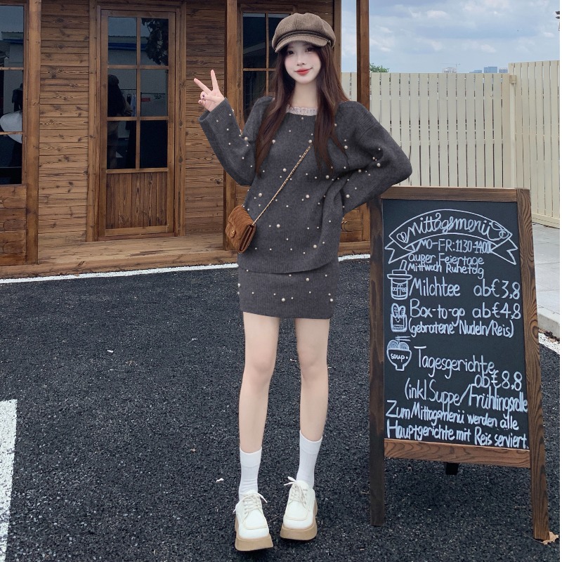 钉珠花边领宽松毛衣配半身高腰裙两件套女秋冬新款针织衫时尚套装