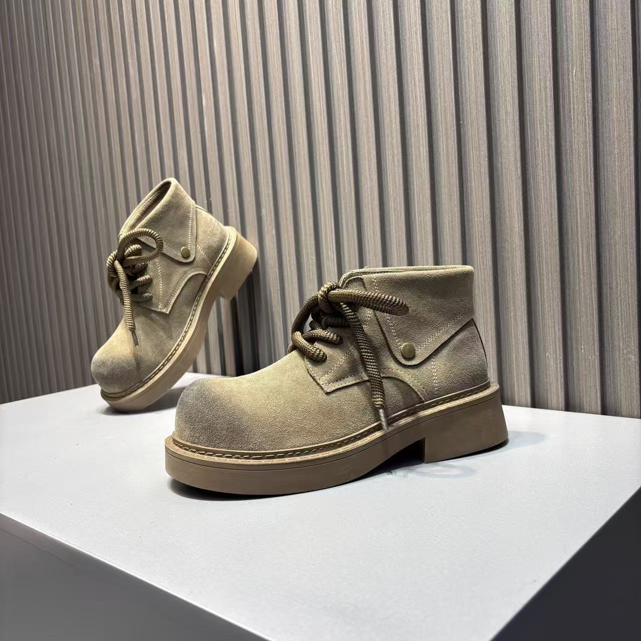 男士工装鞋欧美风系带高帮增高马丁靴高档反绒皮复古时尚休闲鞋