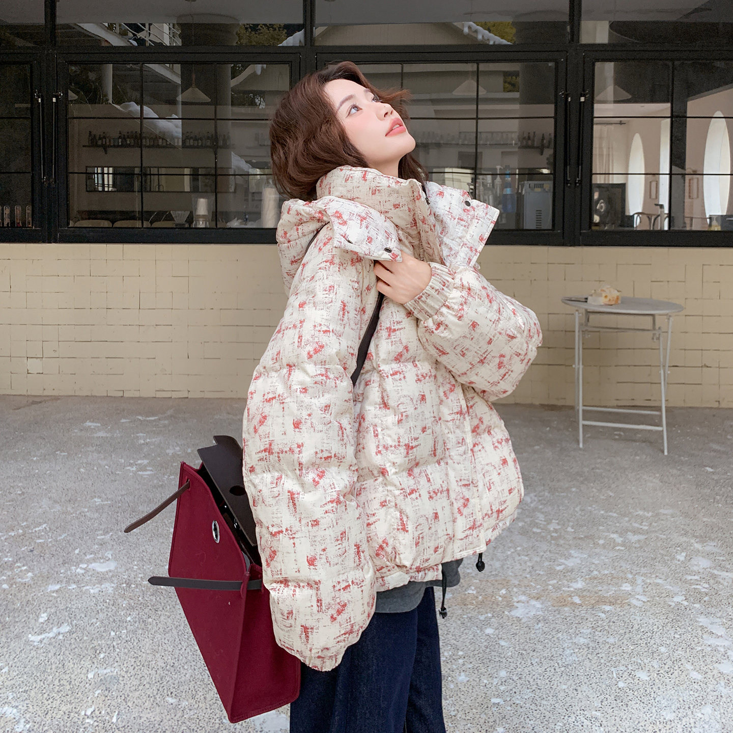 韩系文艺印花设计感羽绒服女2025冬季新款温柔宽松连帽面包服外套