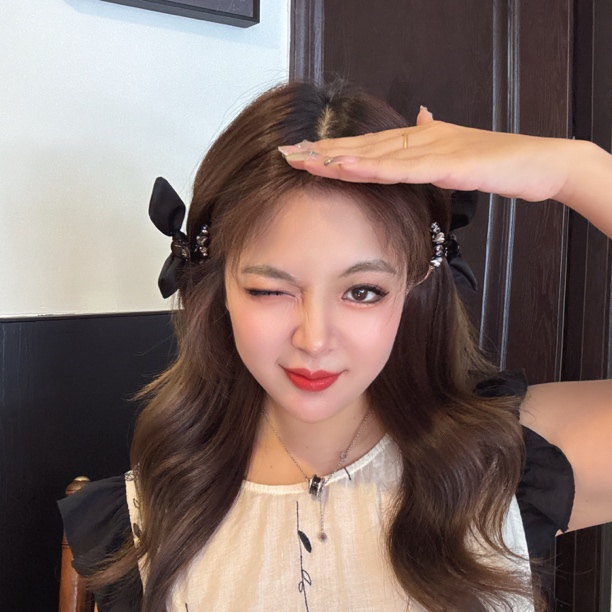 【黑松露】韩系四公分小号AB面水钻刘海夹兔耳朵减龄高颅顶发饰