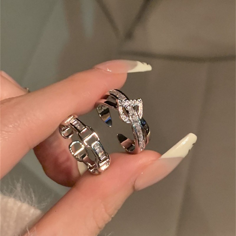 铜合金戒指 高级感时尚冷淡风轻奢叠戴套戒女ins小众设计锆石超闪