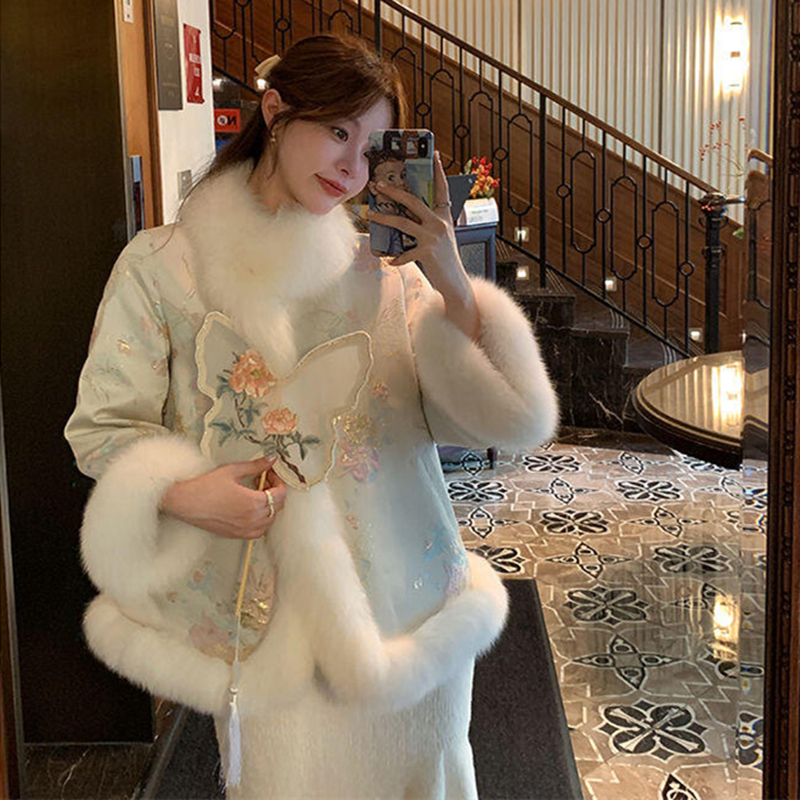 翠翠李专属 虞美人2025新中式国风刺绣绸缎斗篷外套棉服女