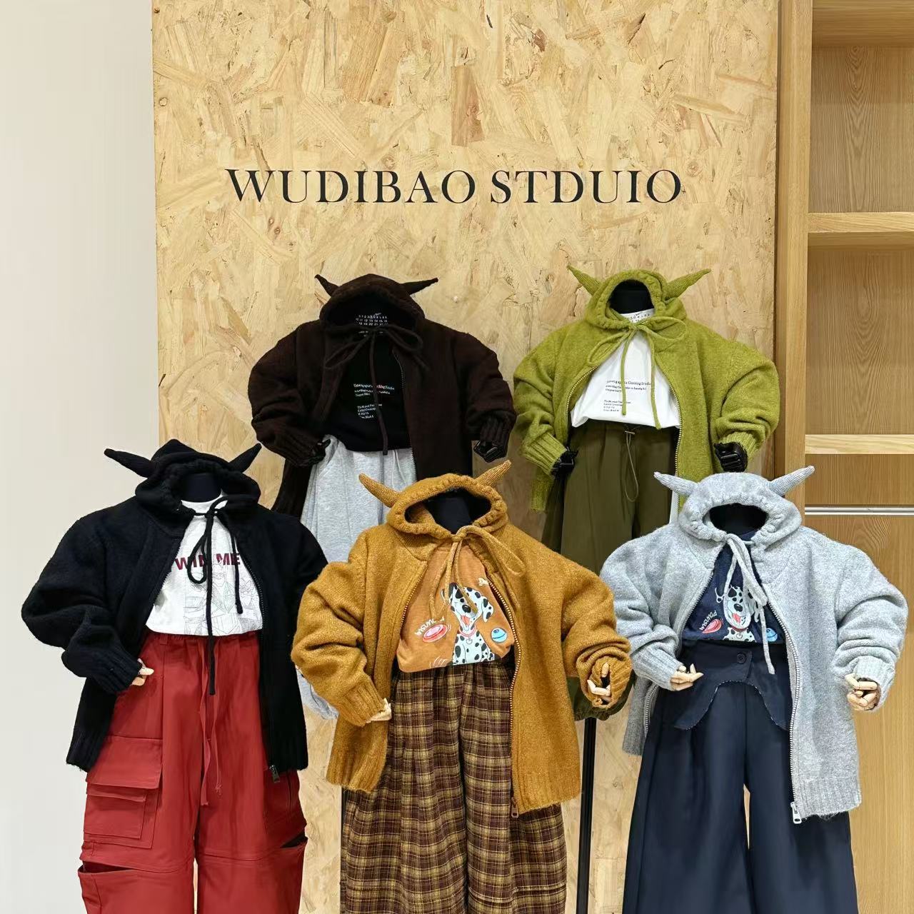 小恶魔毛衣男童秋季2025小宝家新款时尚连帽宝宝上衣可爱儿童外套