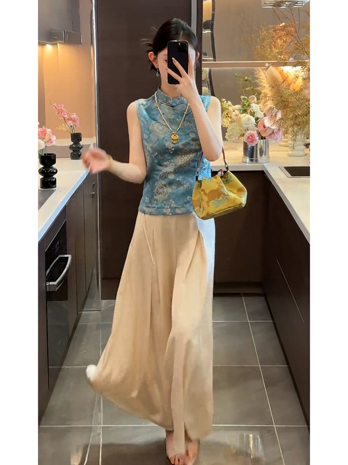 新中式国风女装2025新款高级感轻奢减龄洋气超好看蓝色盘扣衬衫夏