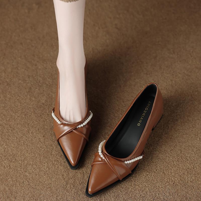 穿高跟鞋的吴大叔真皮绝美法式尖头浅口时尚气质棕色单鞋女2025春