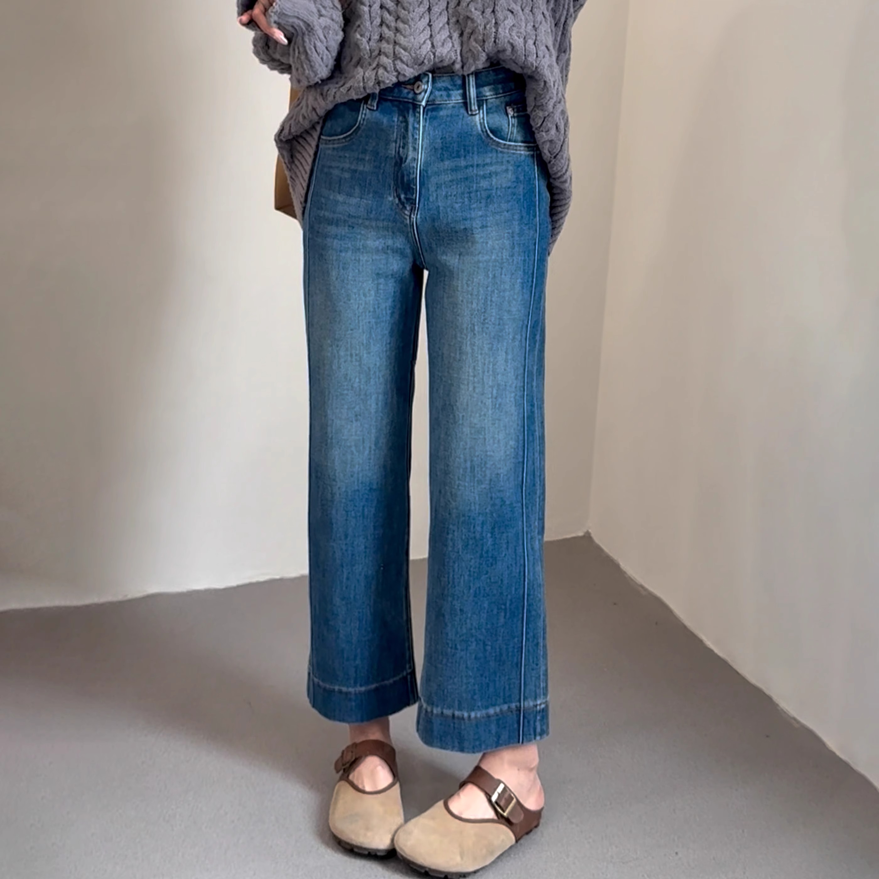 加绒直筒牛仔裤女大码梨形身材胖mm宽松显瘦复古百搭九分阔腿裤子