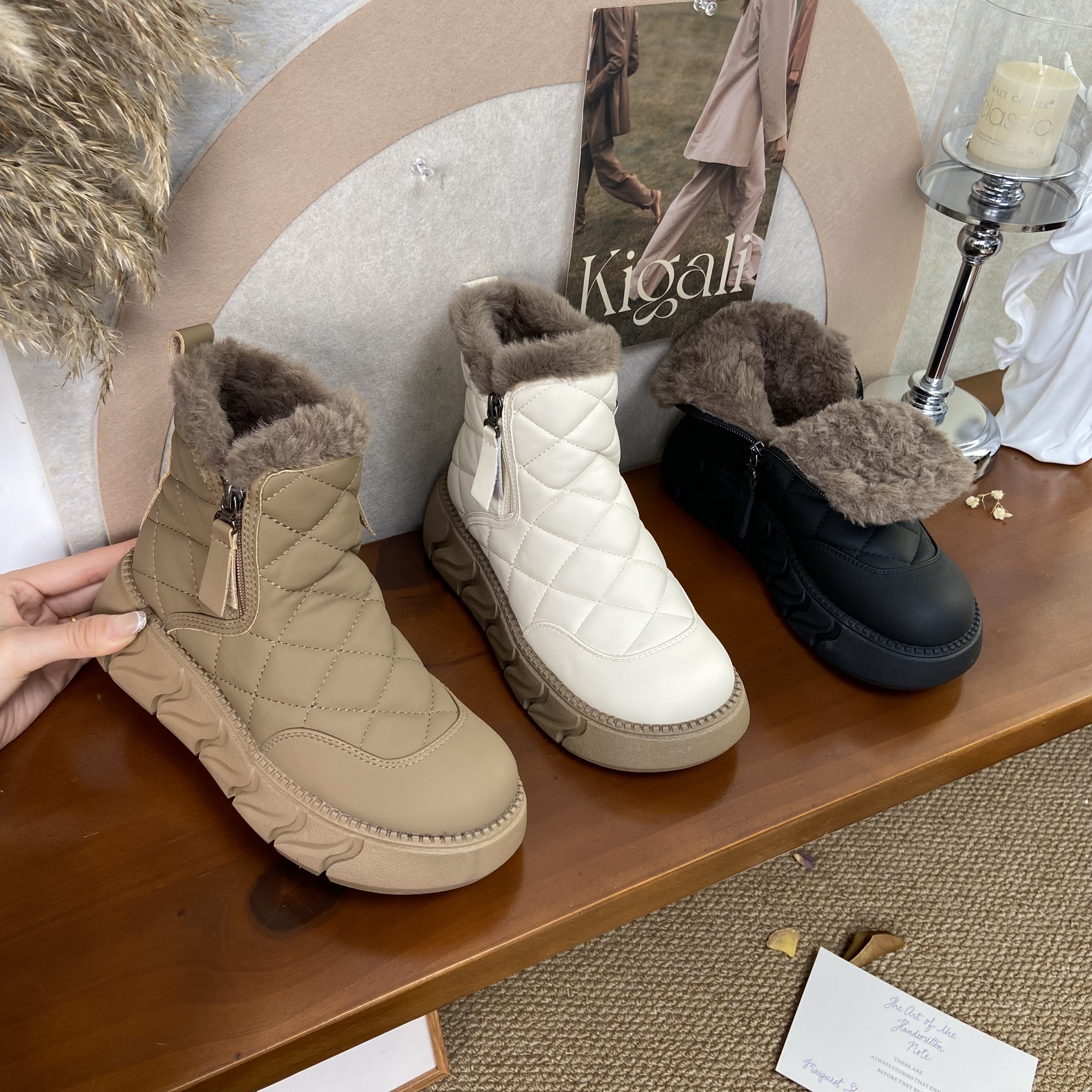 棉靴女2025防滑轻便冬季加绒保暖纯色软底增高雪地靴新款时尚棉鞋