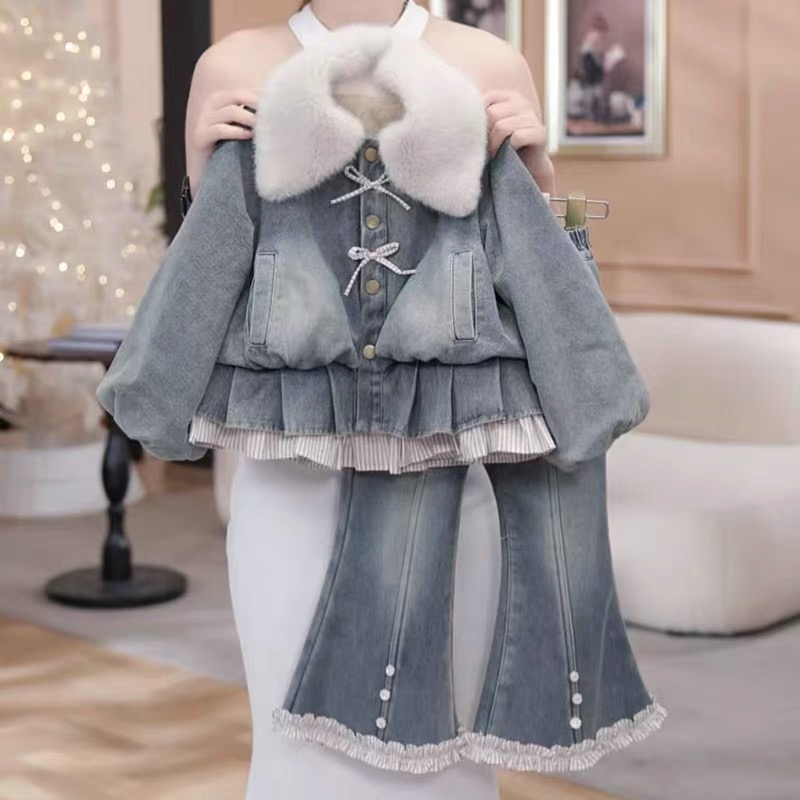 女童冬季套装2025新款小女孩加厚保暖冬装洋气休闲百搭牛仔两件套