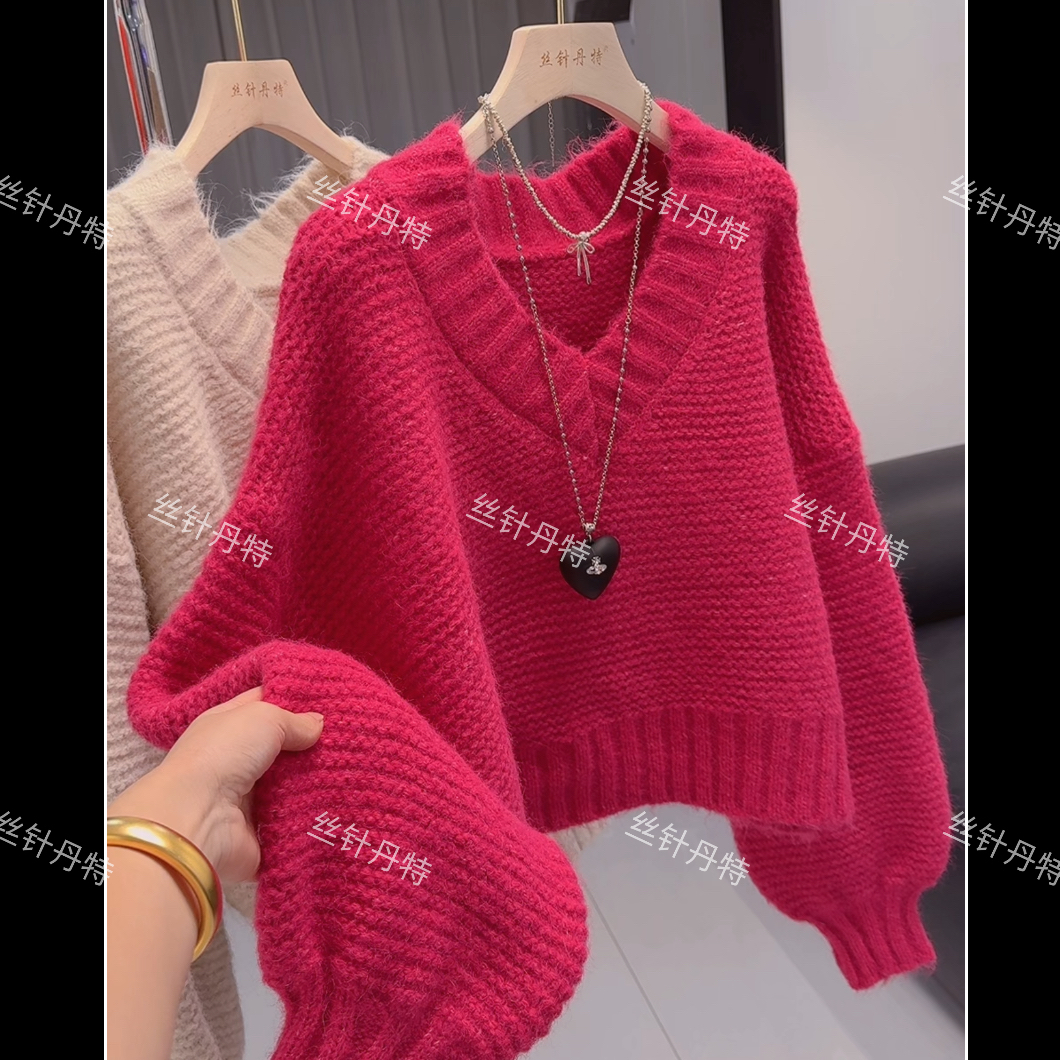 慵懒风宽松短款v领毛衣女2025秋冬新款简约时尚百搭灯笼袖针织衫