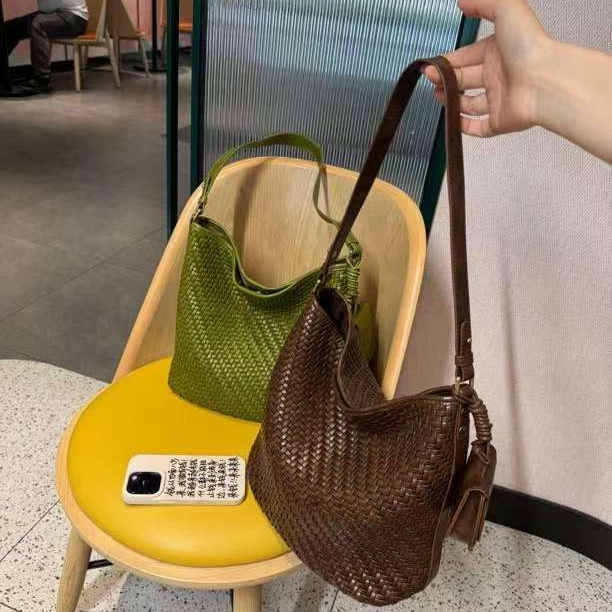韩版爆款水桶包托特包轻奢单肩包手工非遗麦穗编磁扣休闲通勤百搭