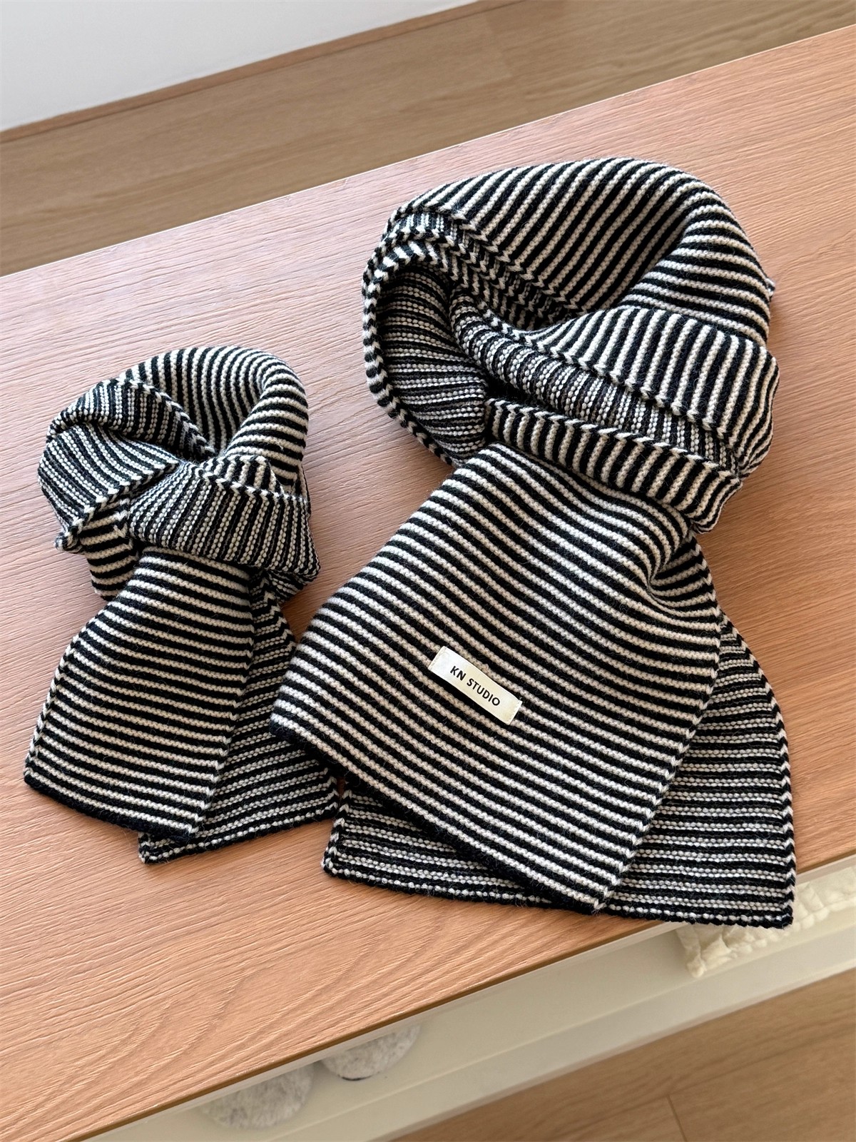 经典黑白配色单品日系女主百搭条纹针织围巾情侣亲子时髦保暖围脖