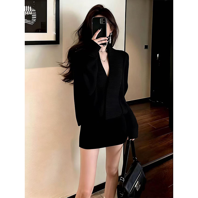 MARIE.COCO气场强大名媛女神范高级感法式大方得体奶白色连衣裙女