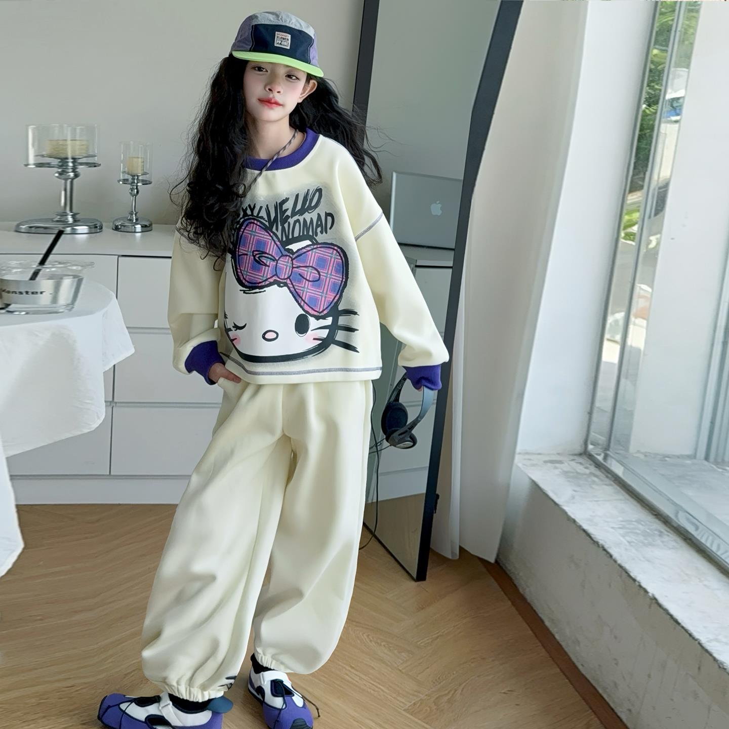 女童秋装套装2025新款洋气女大童韩版卡通卫衣冬季宽松女童两件套
