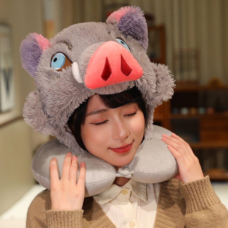 卡通毛绒可爱鬼灭之刃周边嘴平伊之助猪猪连帽U型枕猪头头套帽子
