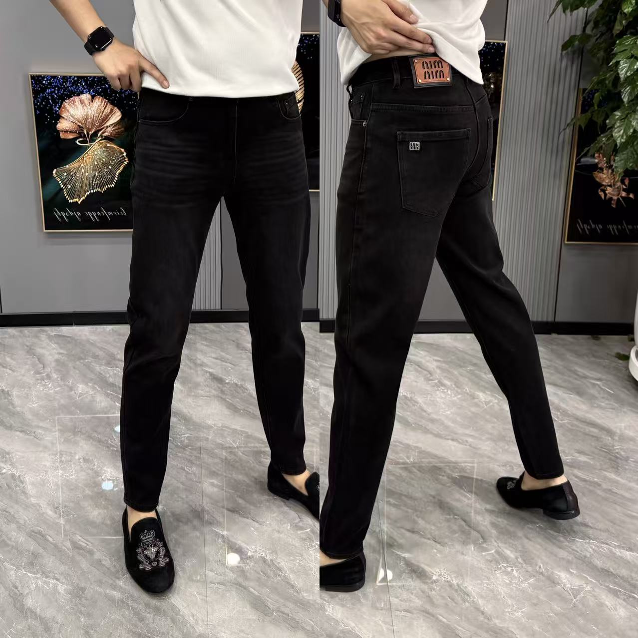 男士牛仔裤秋季新款男裤黑色修身显瘦小脚裤时尚百搭简约长裤男款