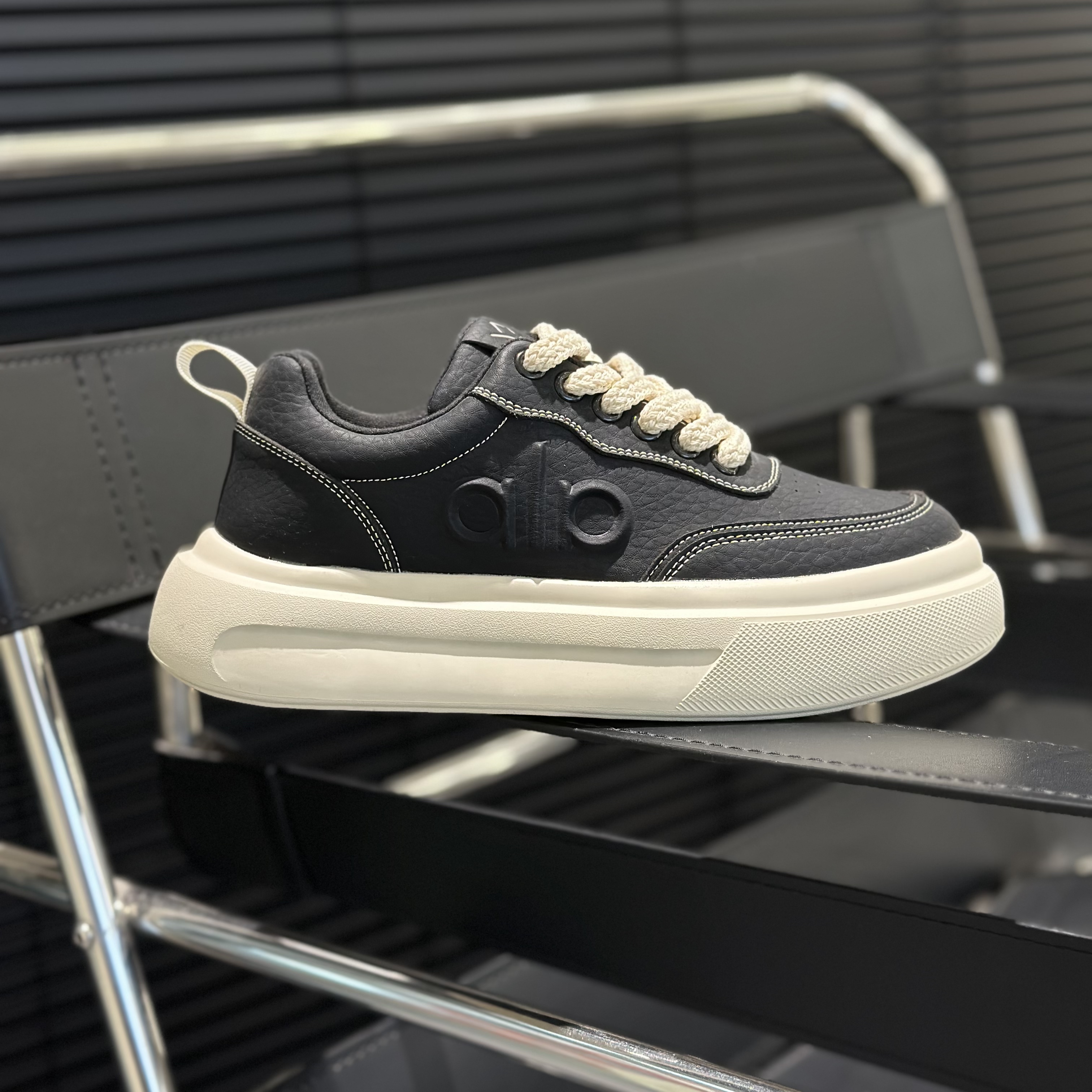 【拒绝冲动消费】韩版青年潮鞋极简风厚底板鞋男士休闲鞋百搭鞋子男