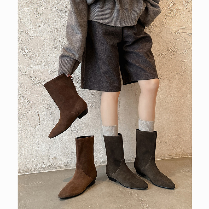 【唐唐家】复古尖头低跟短靴女2025新款秋冬真皮绒面低跟时装靴法式