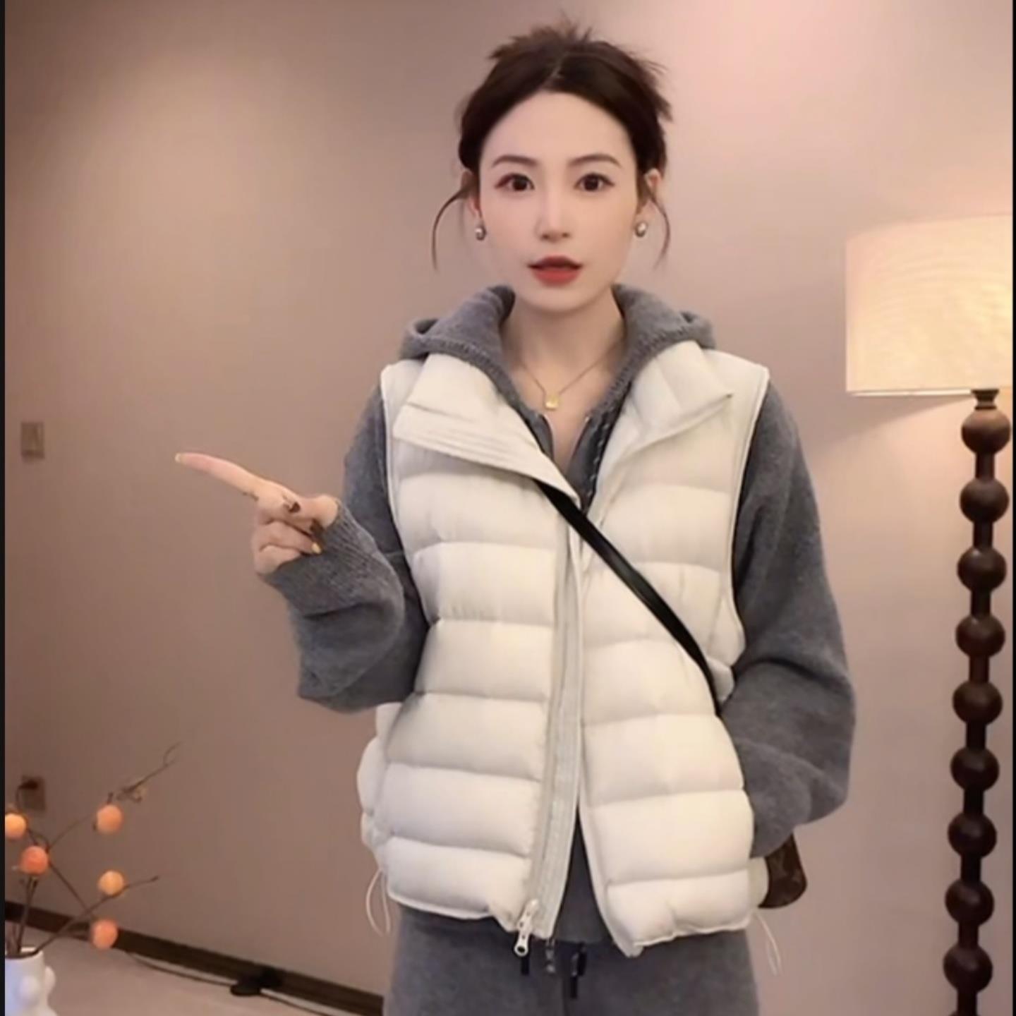 轻薄羽绒棉服马甲女短款立领2025秋冬新款加厚小个子外穿背心马夹