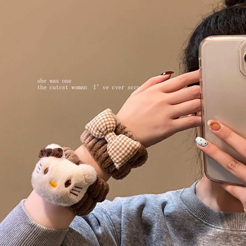 可爱蝴蝶结kitty毛绒洗脸手腕带女洗漱专用防湿秋冬发圈新款头饰