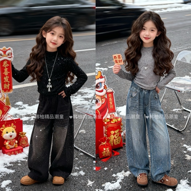 女童复古烫钻牛仔裤2026秋冬新款中大童时尚加厚一体绒百搭阔腿裤