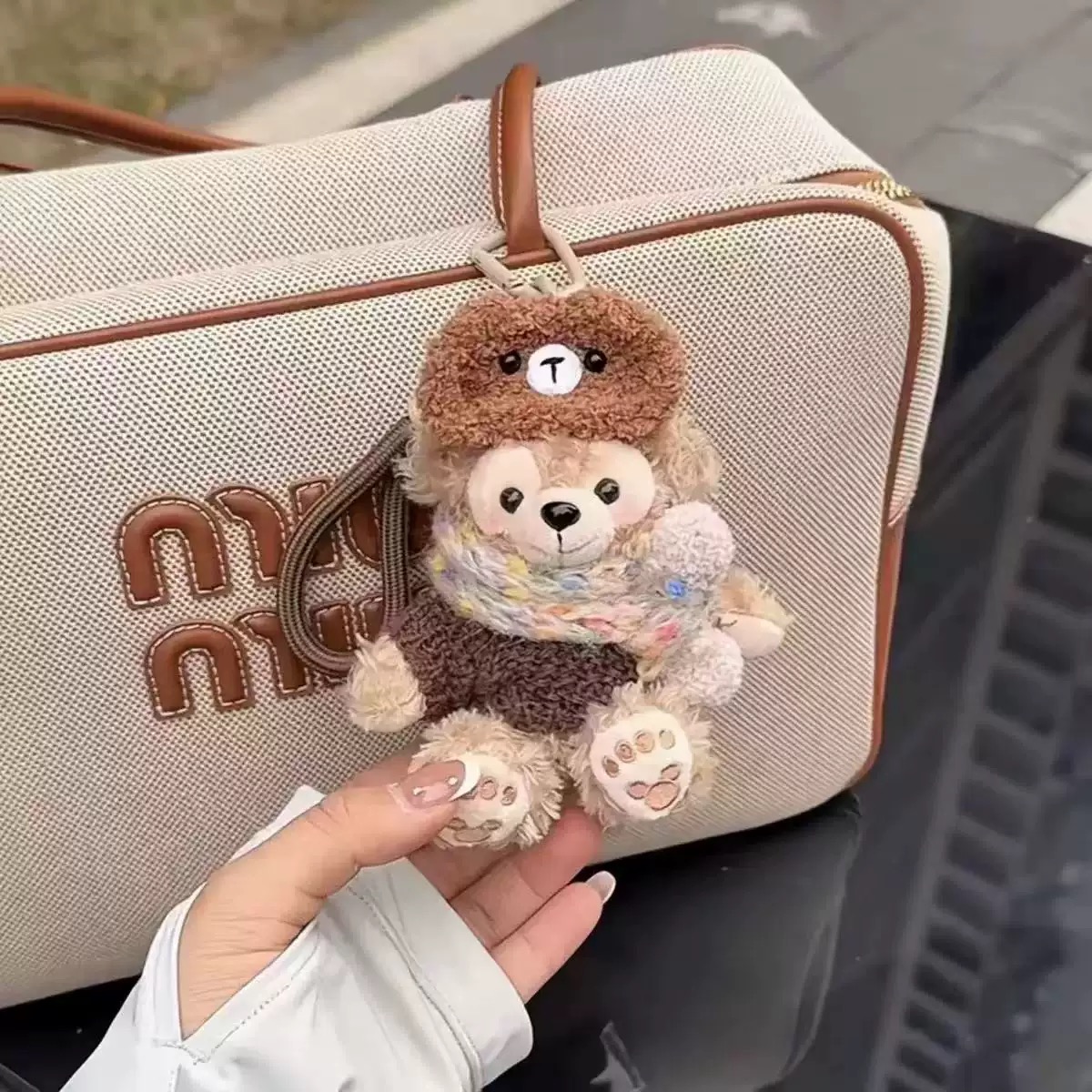 2025新款可爱甜脸小熊包包挂件汽车钥匙扣玩偶毛绒公仔挂件