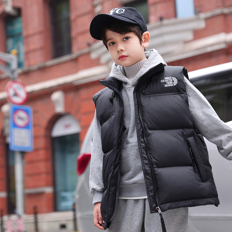 秋冬保暖儿童羽绒马甲2025新款男女童坎肩外穿加厚马甲背心中大童