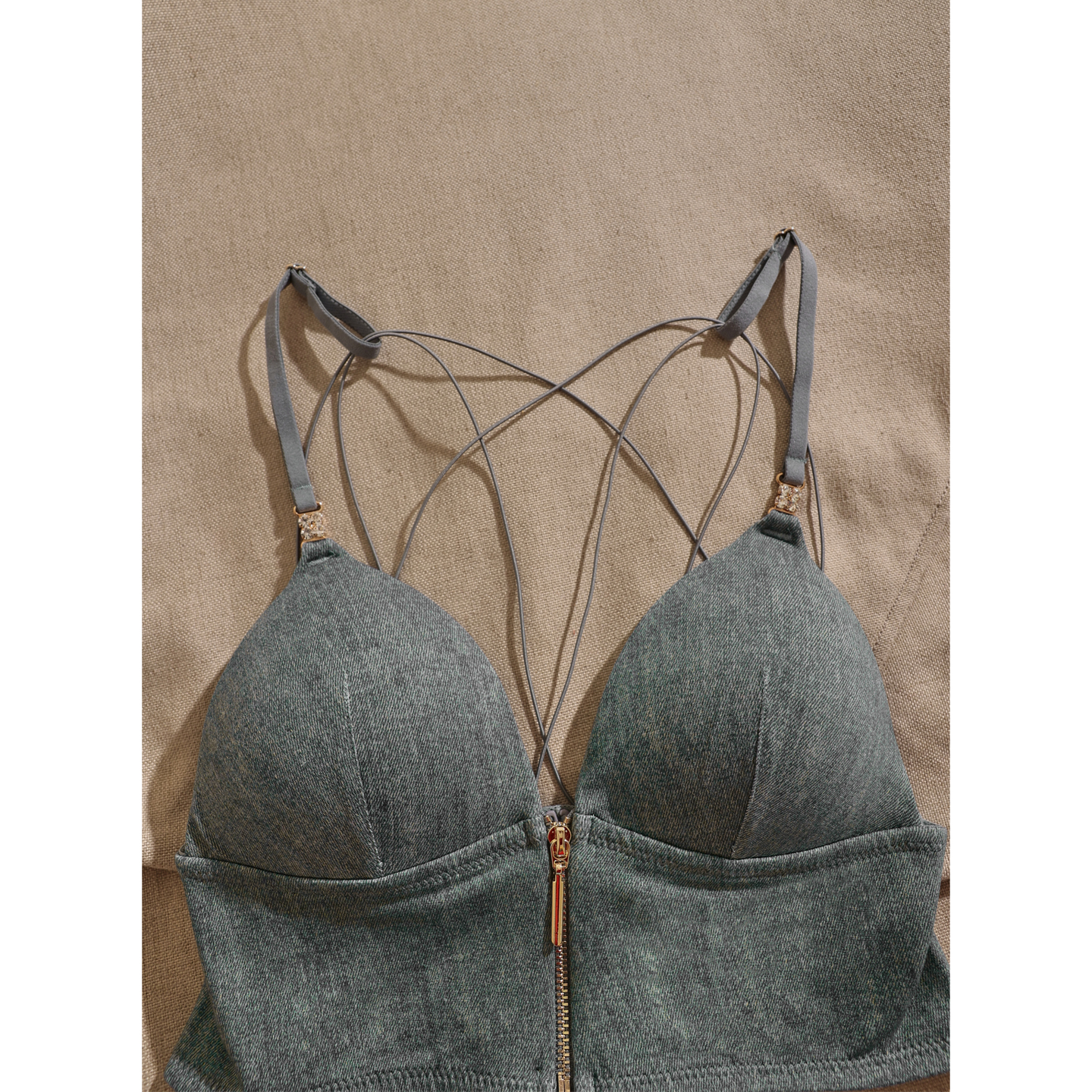 2025新款辣妹纯欲风性感三角杯吊带背心女显瘦上衣小众设计感外穿