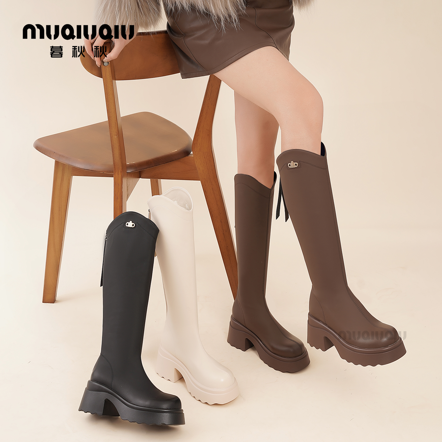 暮秋秋厚底v口长筒靴2025新款秋冬复古英伦骑士靴高筒显瘦靴子女