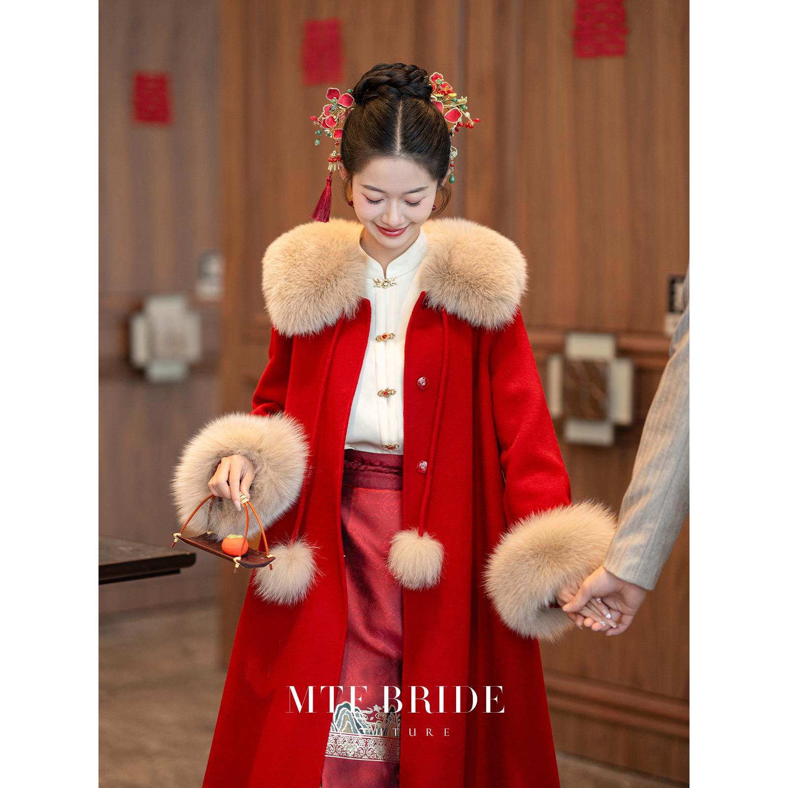 满庭芳【红拂】红色大衣女2025新款秋冬新娘结婚羊毛双面呢子外套