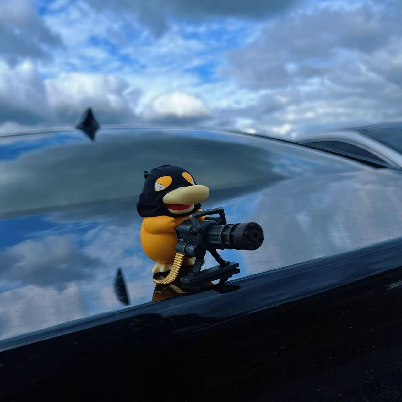 【马路悍匪】加特林可达鸭中控台创意车载装饰品车顶车尾公仔手办