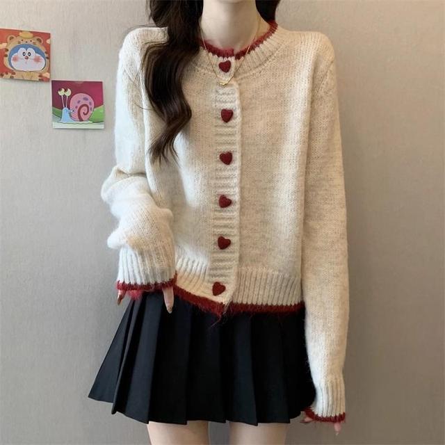 杏色爱心扣毛针织开衫外套女秋冬小个子高级慵懒风内搭打底衫上衣