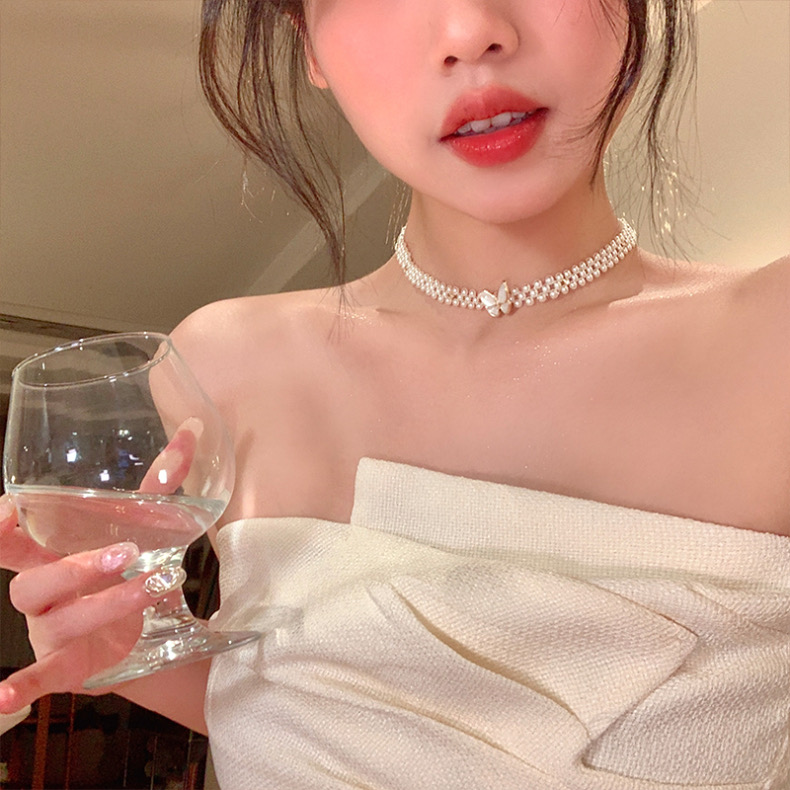 铜合金仿珍珠项链 法式温柔蝴蝶珠珠项链女轻奢锁骨链颈链choker