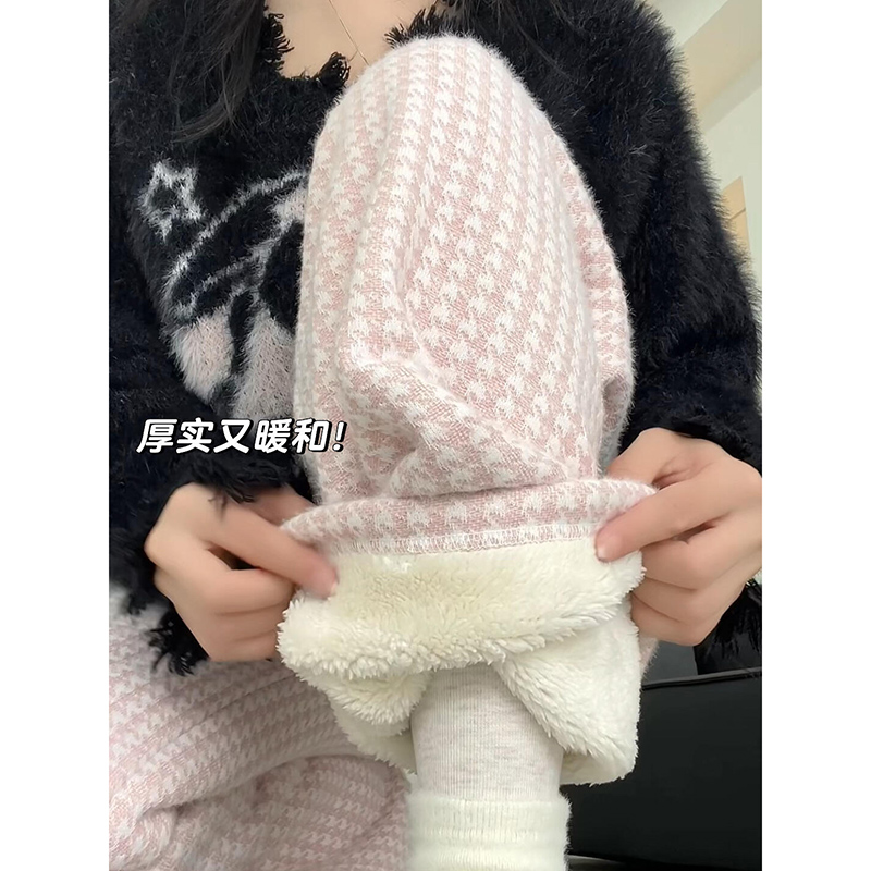羊羔绒干鸟格阔腿裤女秋冬2025新款慵懒休闲加绒棉裤粉色格子裤子
