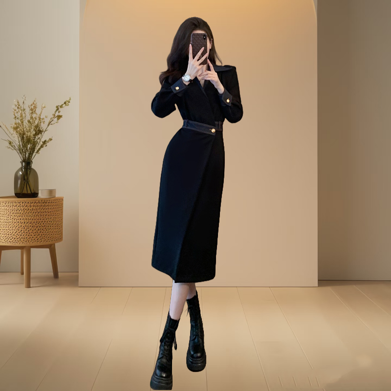 法式小香风黑色牛仔连衣裙女春装新款时尚显瘦欧货撞色V领中长裙