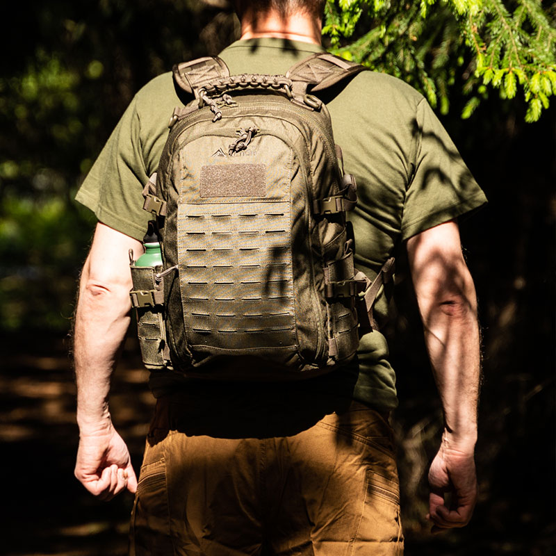 DA强袭行动dust尘埃2代户外多功能背囊登山包户外双肩战术背包