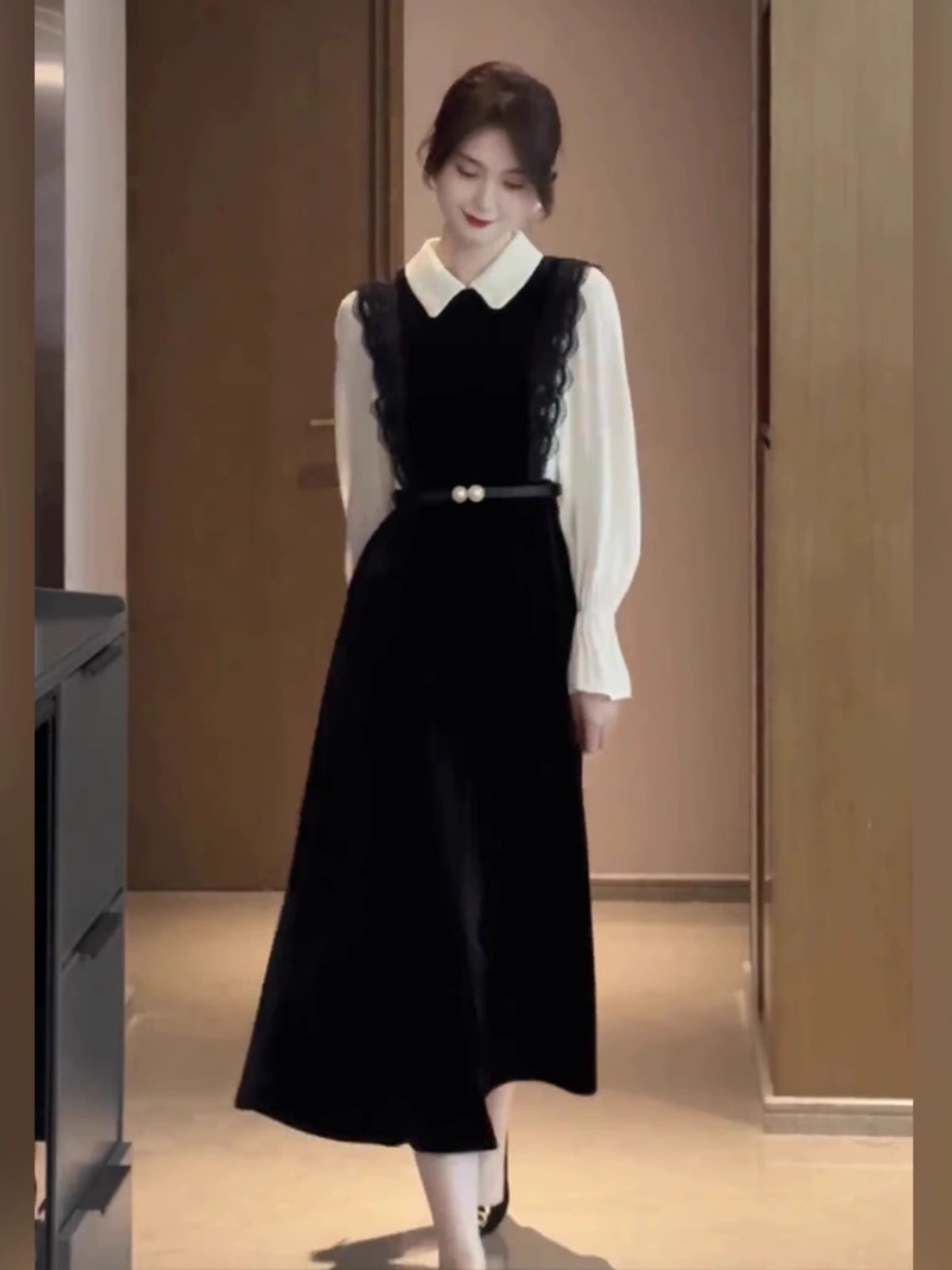 2025春秋新款女装轻熟风显瘦高级感假两件连衣裙通勤收腰内搭大衣