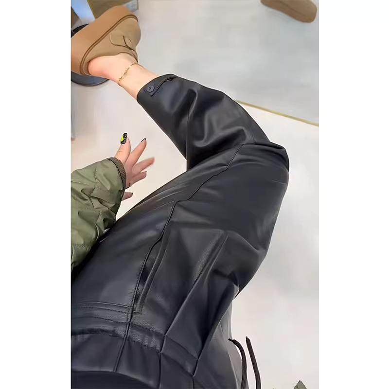 大码小个子2025春季新款梨形身材高腰宽松直筒皮裤大码牛仔裤女