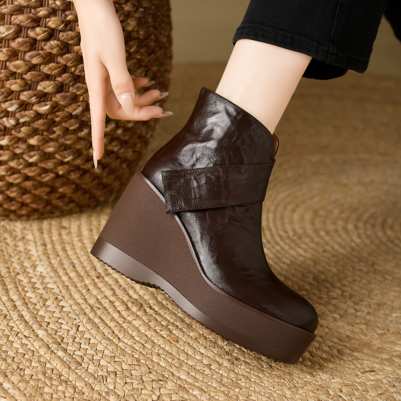 9.5cm羊皮真皮短靴秋冬圆头厚底靴子新款舒适高跟坡跟鞋复古女靴