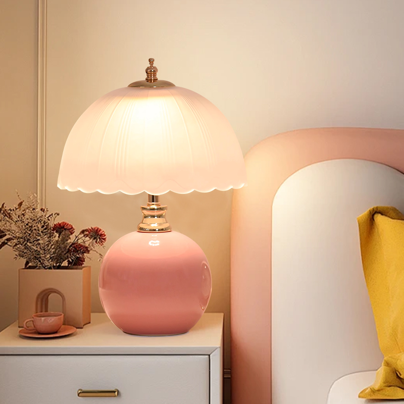 奶油风台灯主卧室床头灯高级感轻奢2024新儿童女孩结婚陶瓷小夜灯