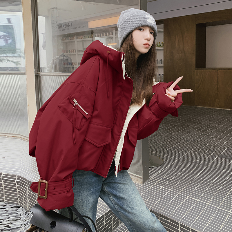 安可拉红工装连帽短款派克服女冬季2025新款小个子保暖加厚冲锋衣