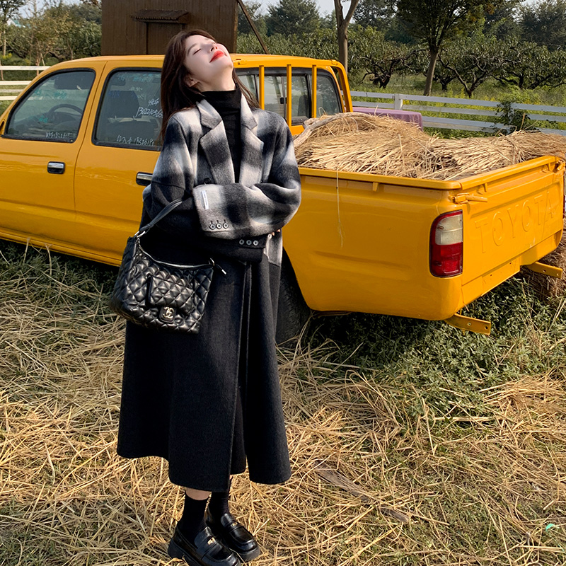 设计感黑白格子拼接毛呢外套女2025年秋冬新款高级感气质长款大衣