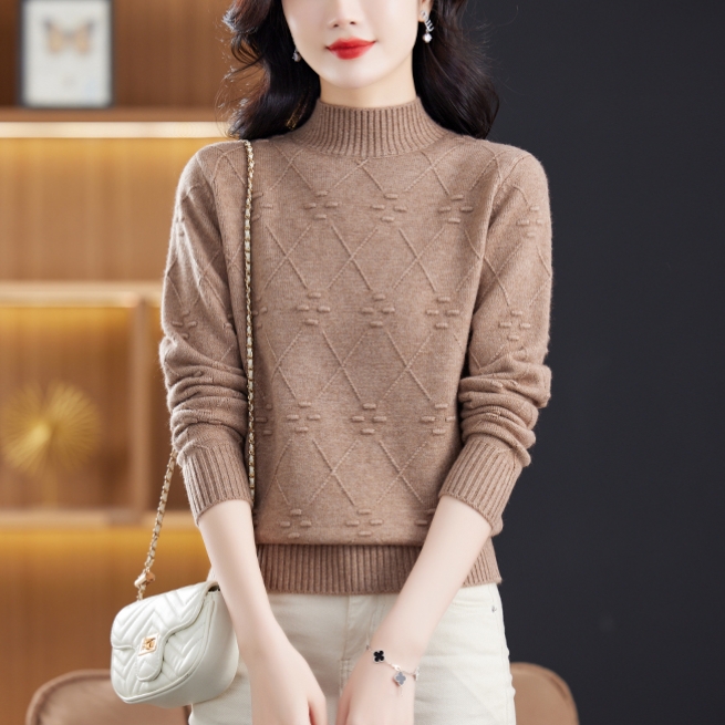 冬季半高领加厚保暖毛衣女新款洋气百搭宽松针织打底时尚套头上衣