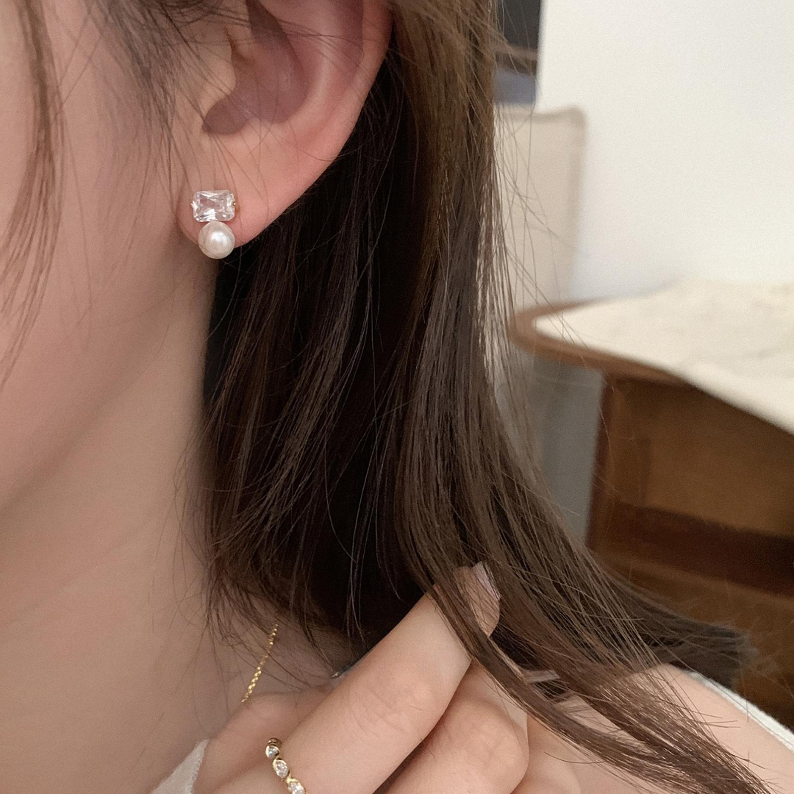 OLOIU 合金合成锆石耳饰 方块锆石珍珠耳环2025新款爆款轻奢简约