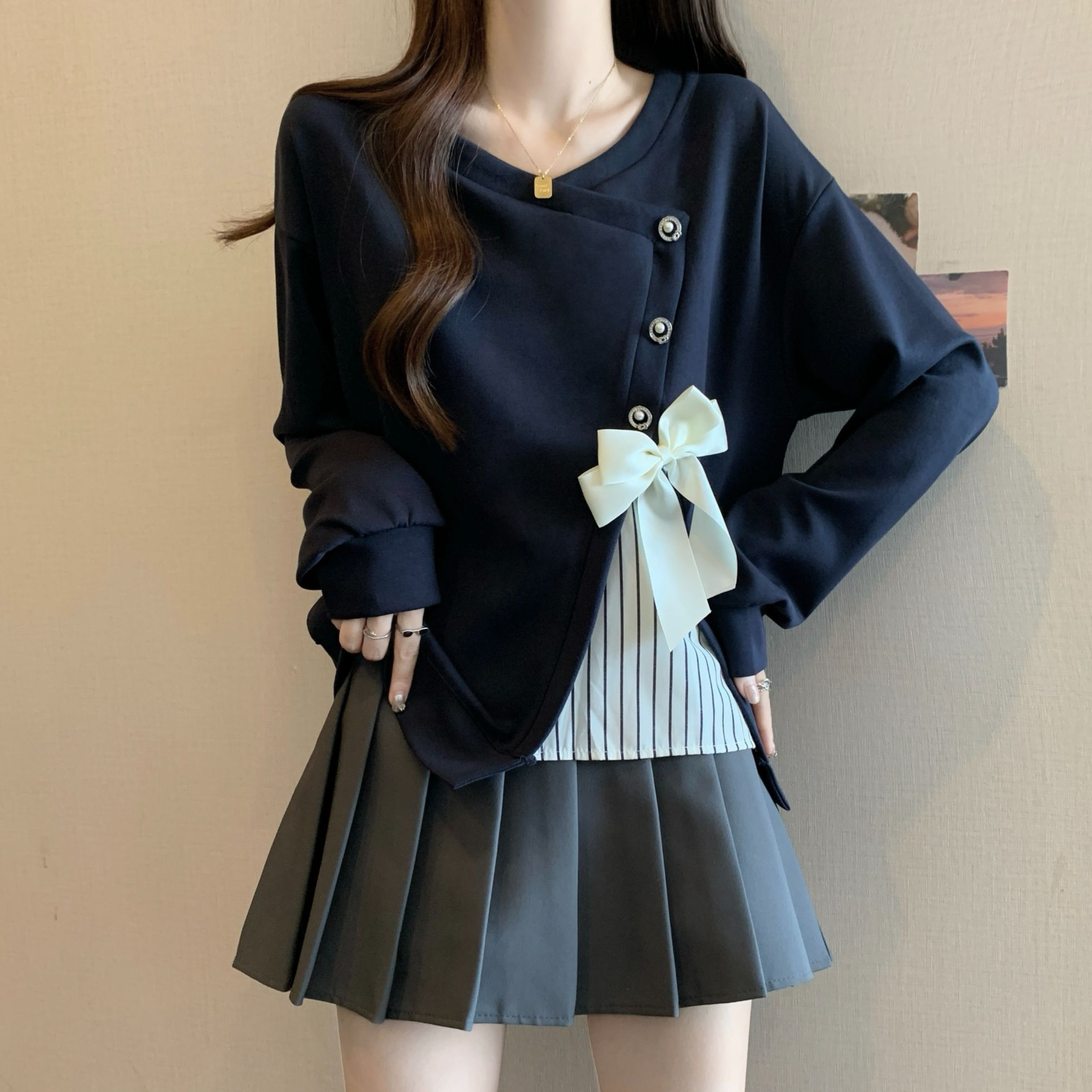 大码假两件蝴蝶结条纹拼接卫衣女春秋胖MM宽松显瘦洋气设计感上衣