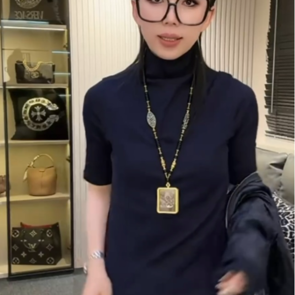 春秋半袖打底衫藏蓝色修身显瘦高领上衣简约纯色百搭宽松遮肉女士