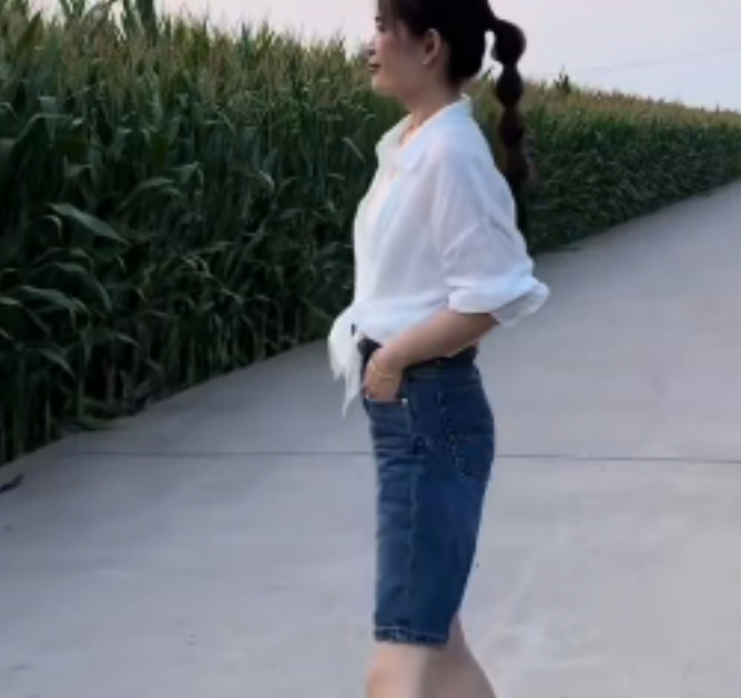 2025早秋时尚潮流百搭爆款女装乐AV33